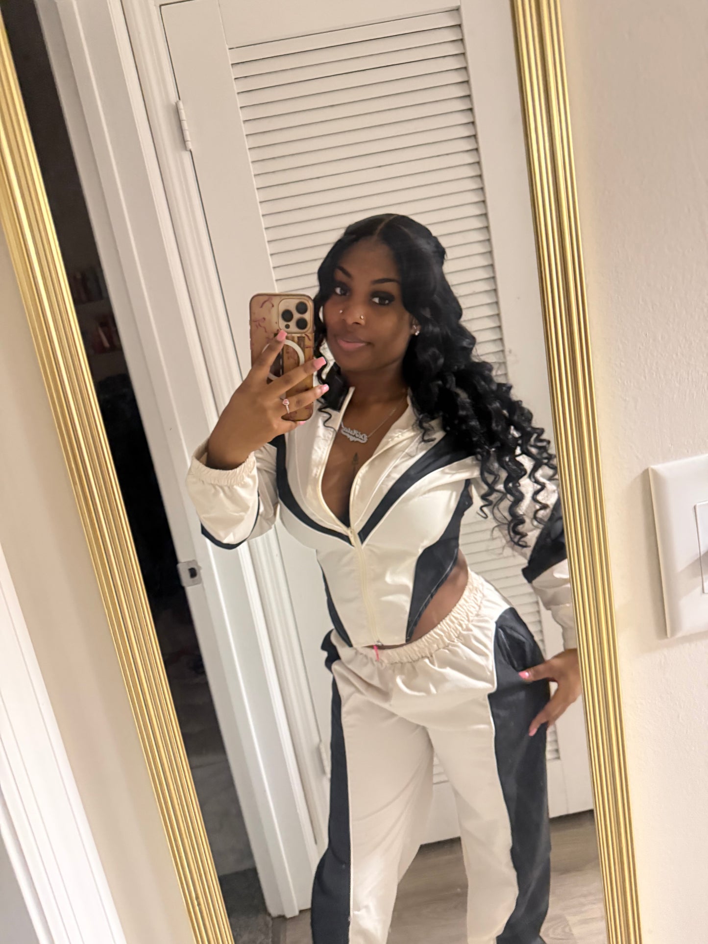 Contrast Curve Zip-Up Jumpset